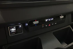 valkoinen Mercedes-Benz Sprinter 2020 kuva 22.
