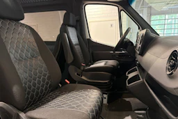 valkoinen Mercedes-Benz Sprinter 2020 kuva 24.