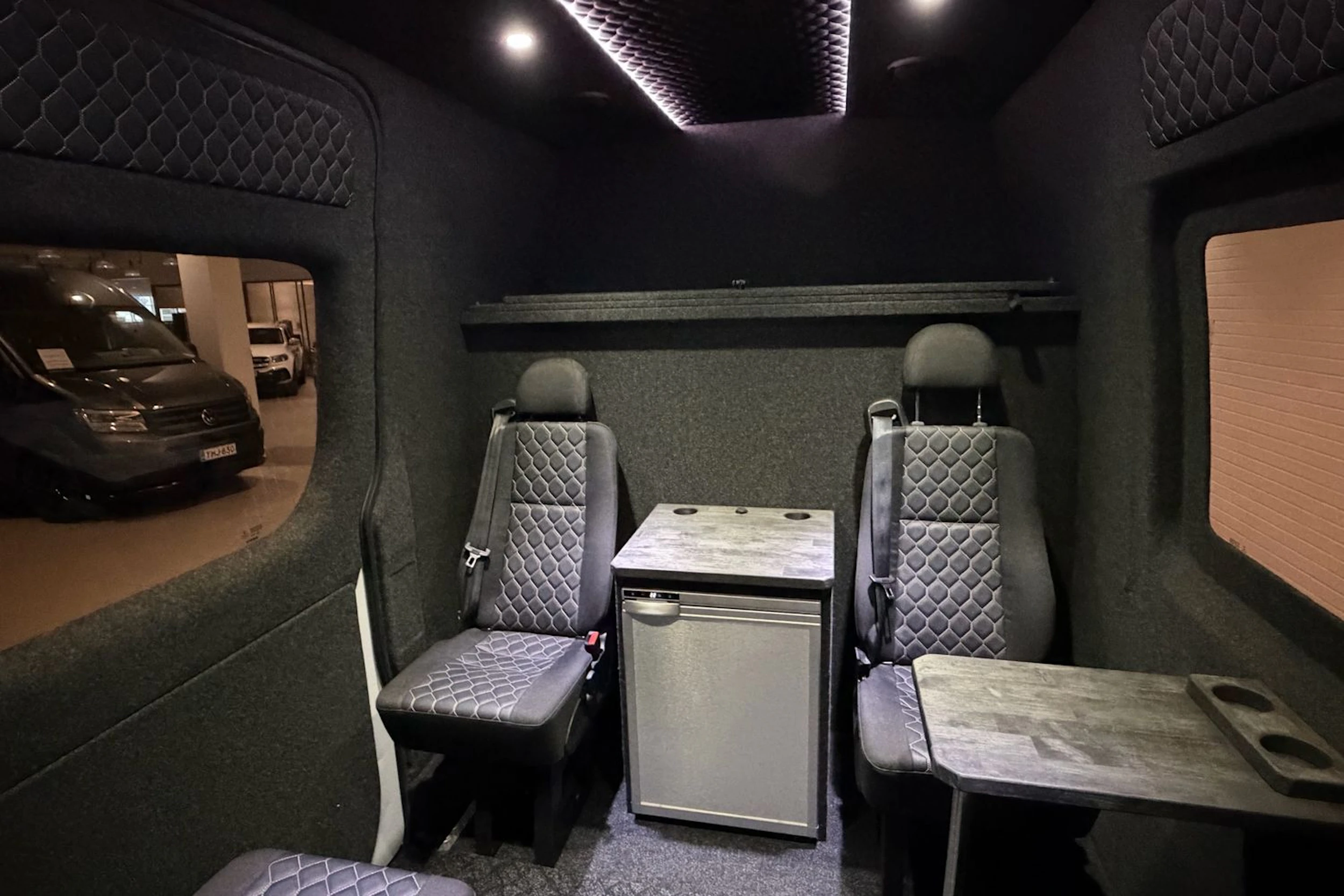 valkoinen Mercedes-Benz Sprinter 2020 kuva 25.