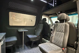valkoinen Mercedes-Benz Sprinter 2020 kuva 26.