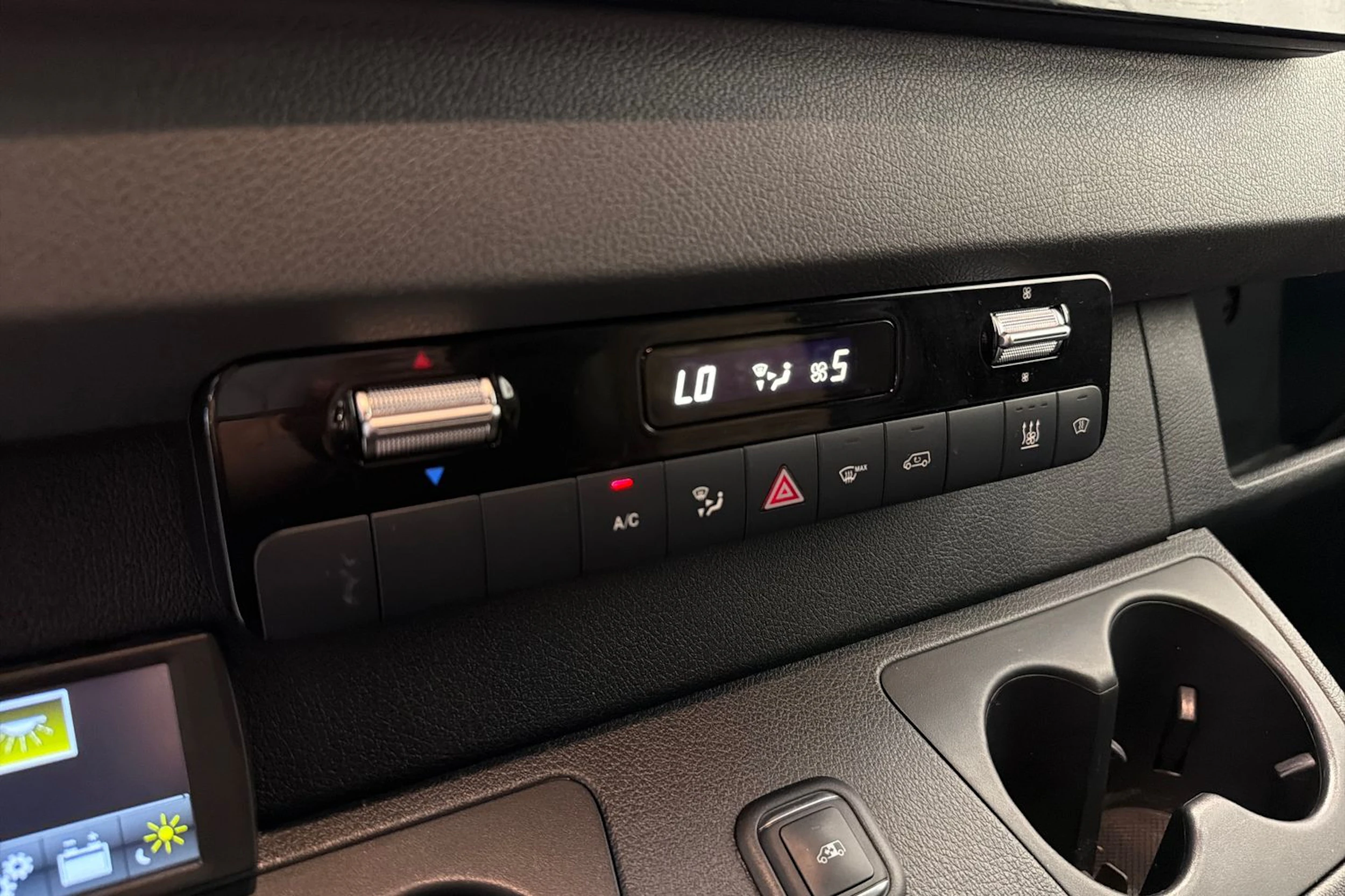 harmaa Mercedes-Benz Sprinter 2020 kuva 22.