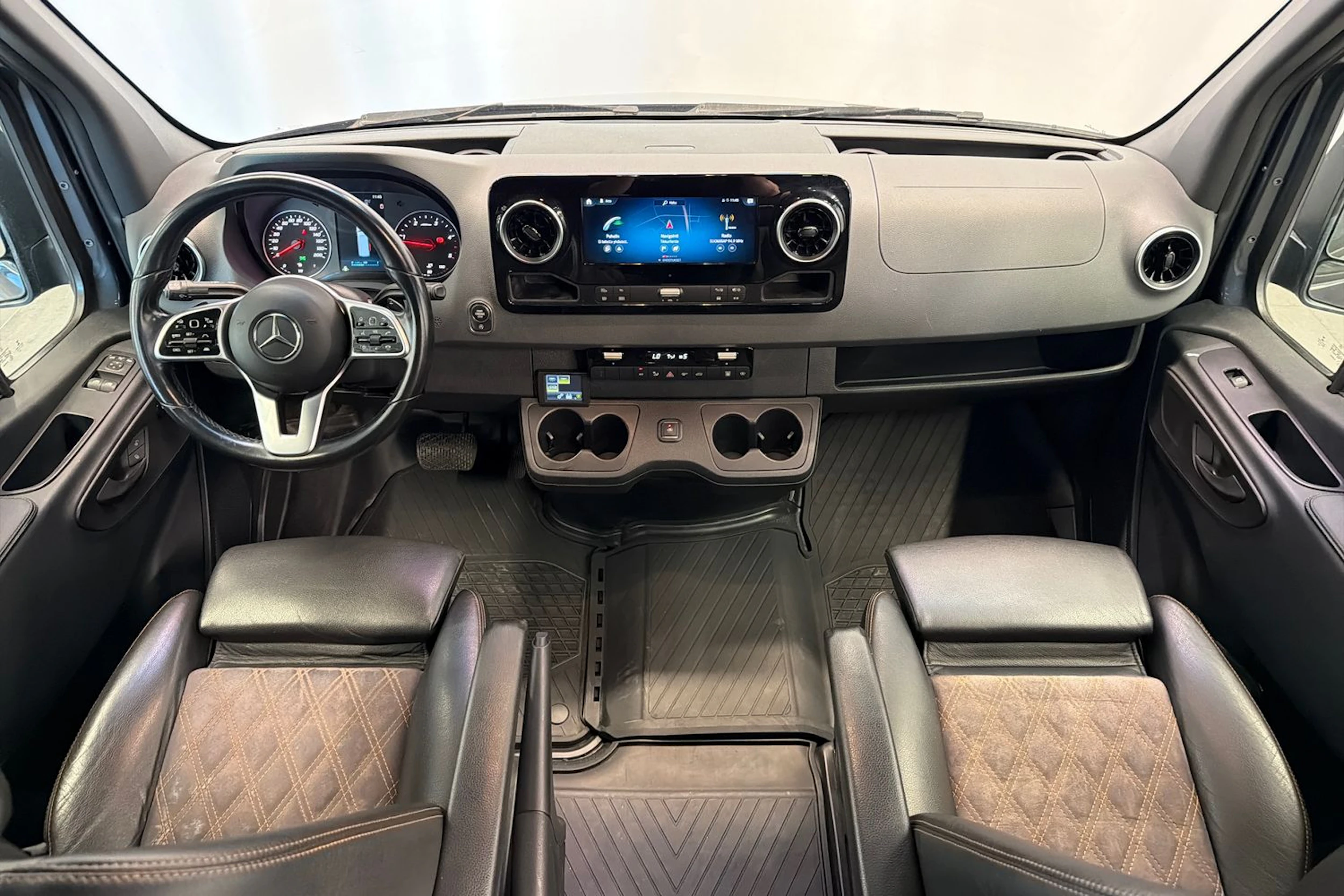 harmaa Mercedes-Benz Sprinter 2020 kuva 23.