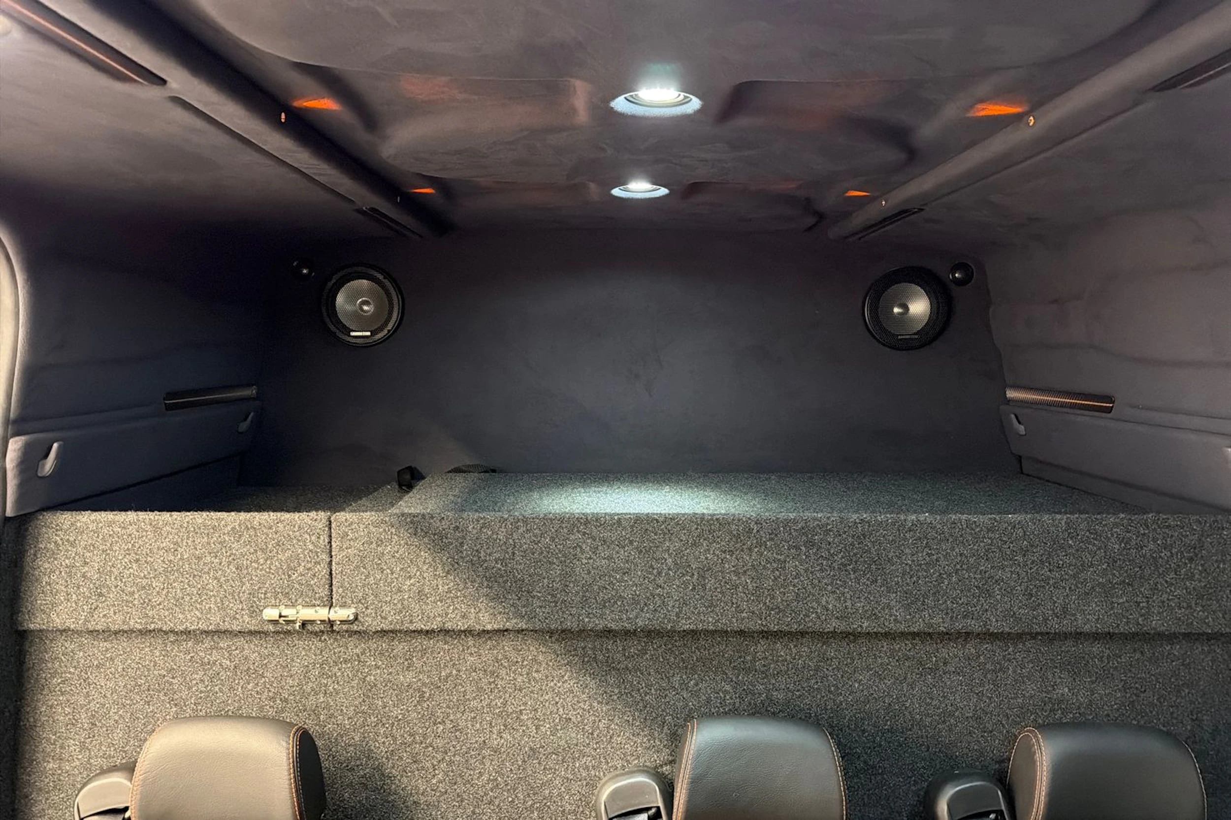 harmaa Mercedes-Benz Sprinter 2020 kuva 26.
