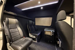 valkoinen Mercedes-Benz Sprinter 2020 kuva 15.