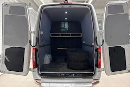 valkoinen Mercedes-Benz Sprinter 2020 kuva 18.