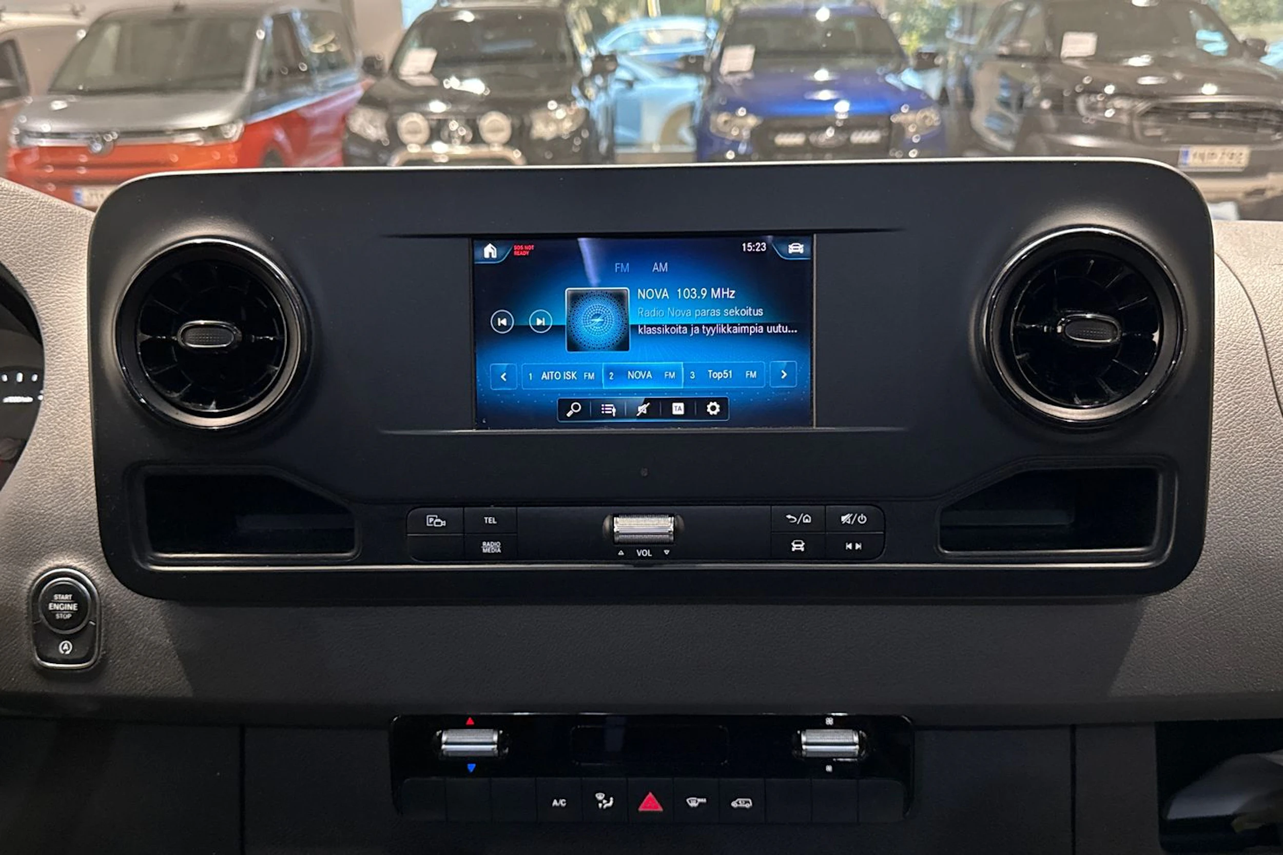valkoinen Mercedes-Benz Sprinter 2020 kuva 24.