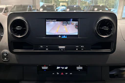 valkoinen Mercedes-Benz Sprinter 2020 kuva 25.