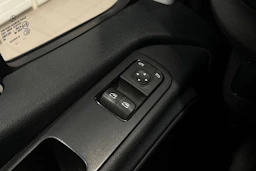 valkoinen Mercedes-Benz Sprinter 2020 kuva 29.