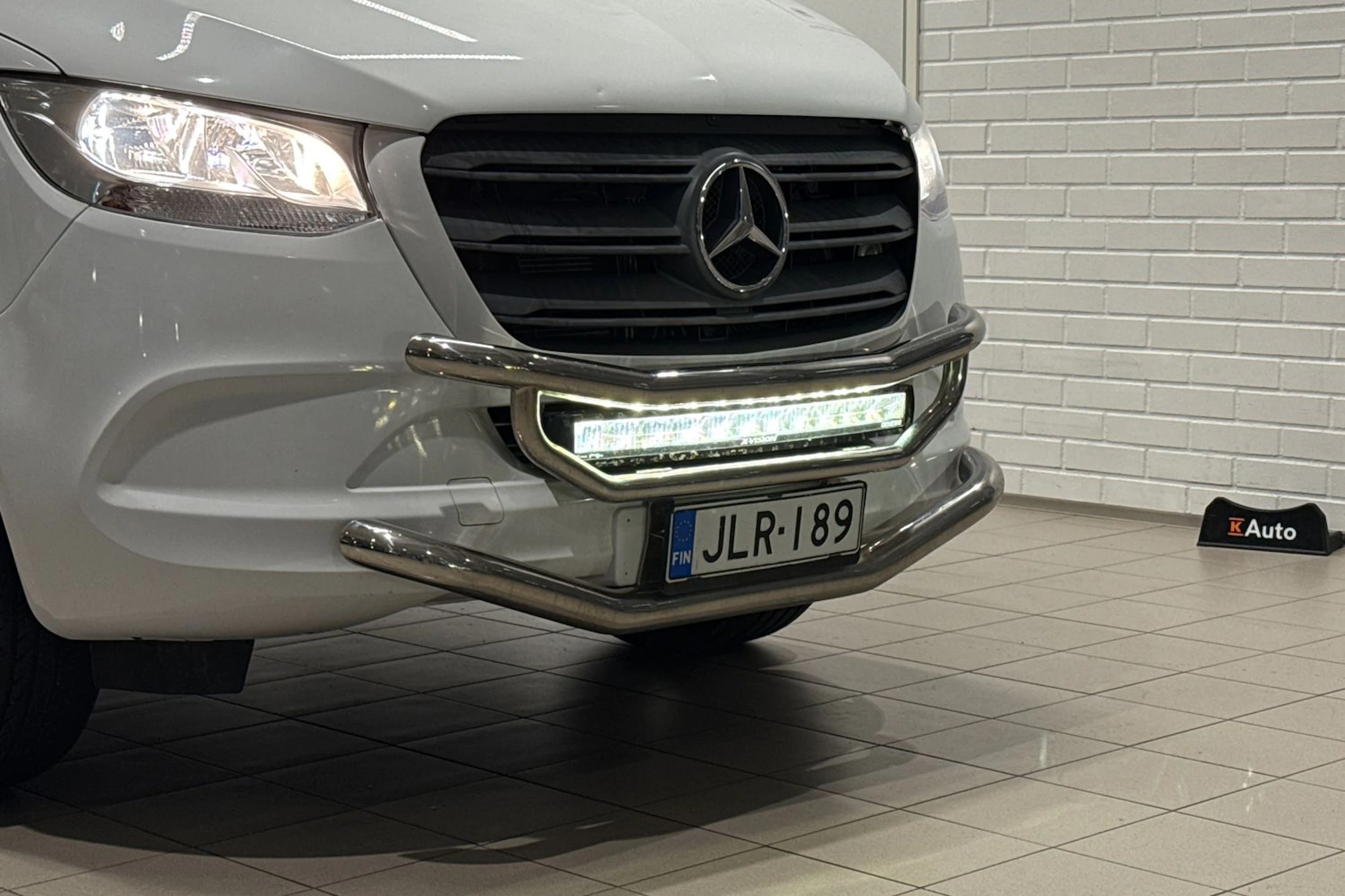valkoinen Mercedes-Benz Sprinter 2020 kuva 32.