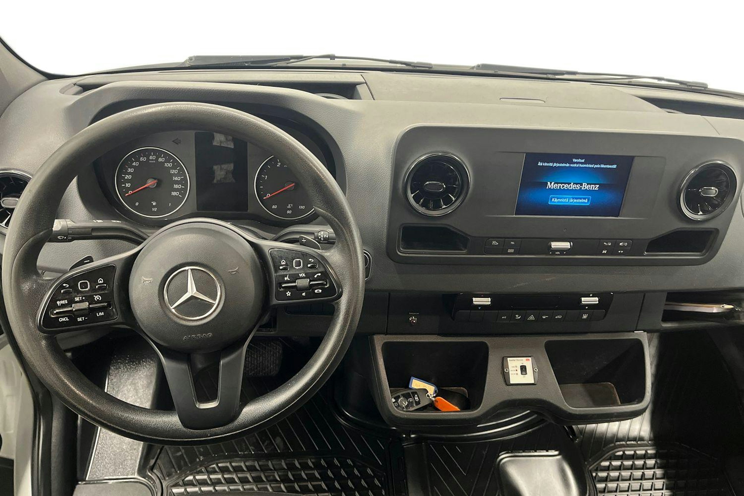 valkoinen Mercedes-Benz Sprinter 2020 kuva 6.