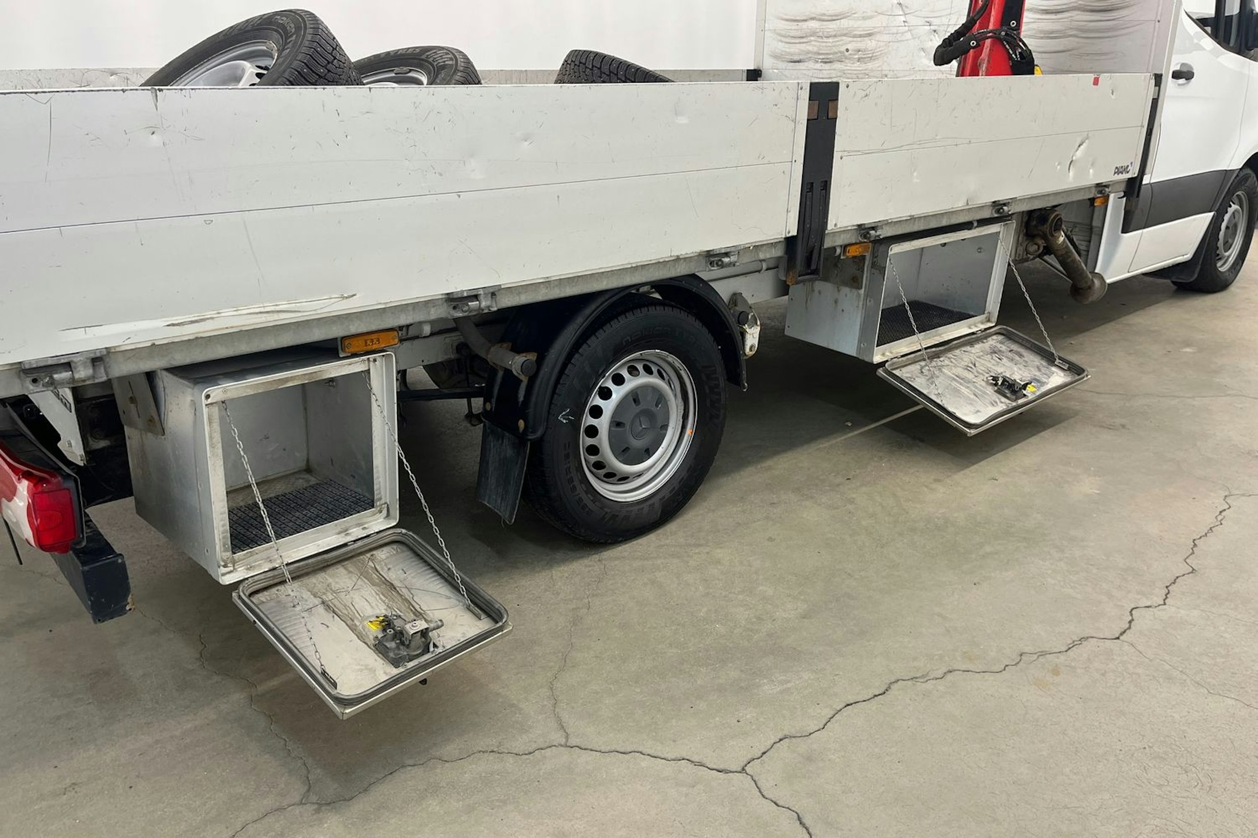 valkoinen Mercedes-Benz Sprinter 2020 kuva 15.