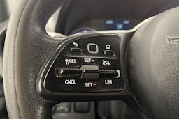 valkoinen Mercedes-Benz Sprinter 2020 kuva 19.