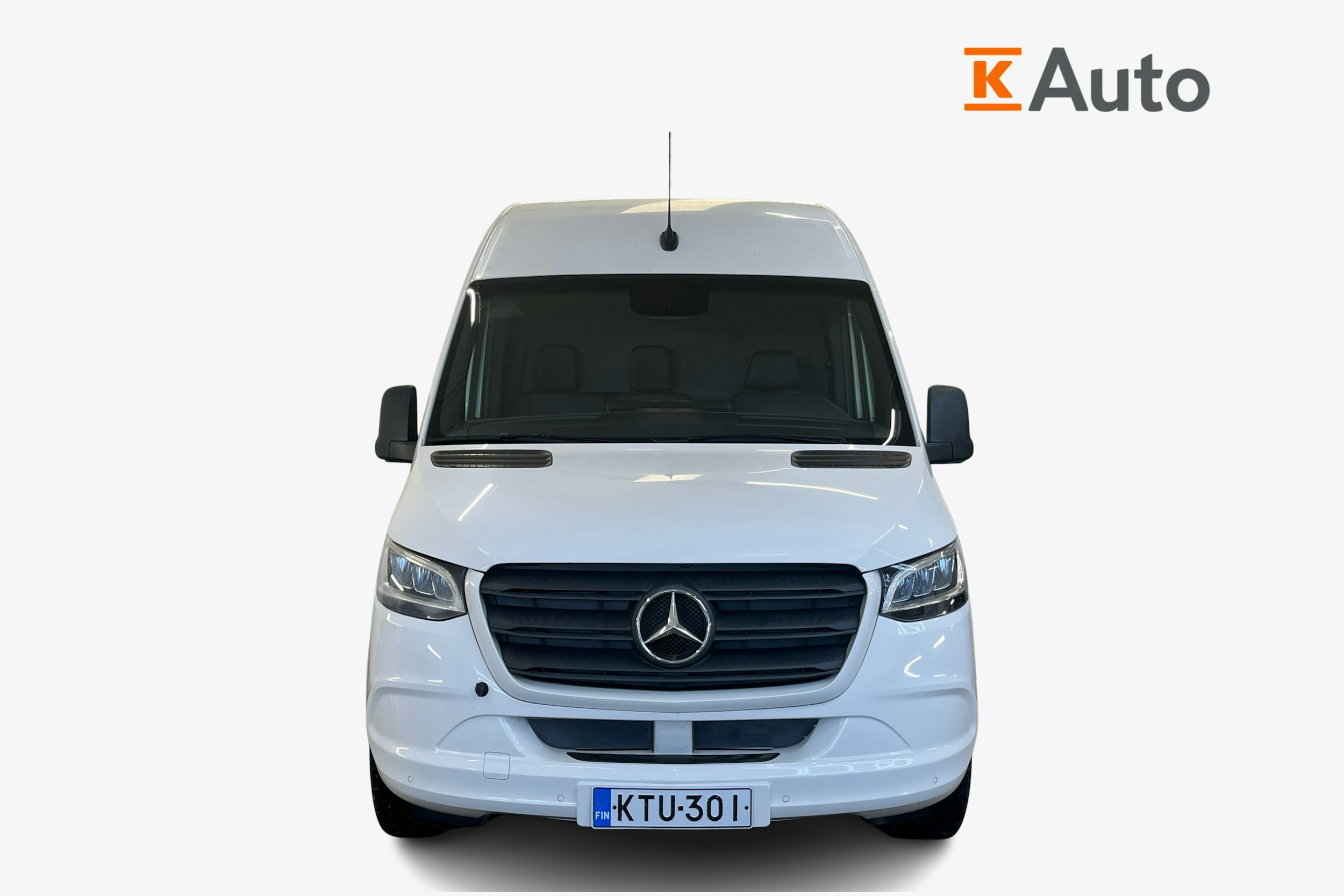 valkoinen Mercedes-Benz Sprinter 2020 kuva 4.