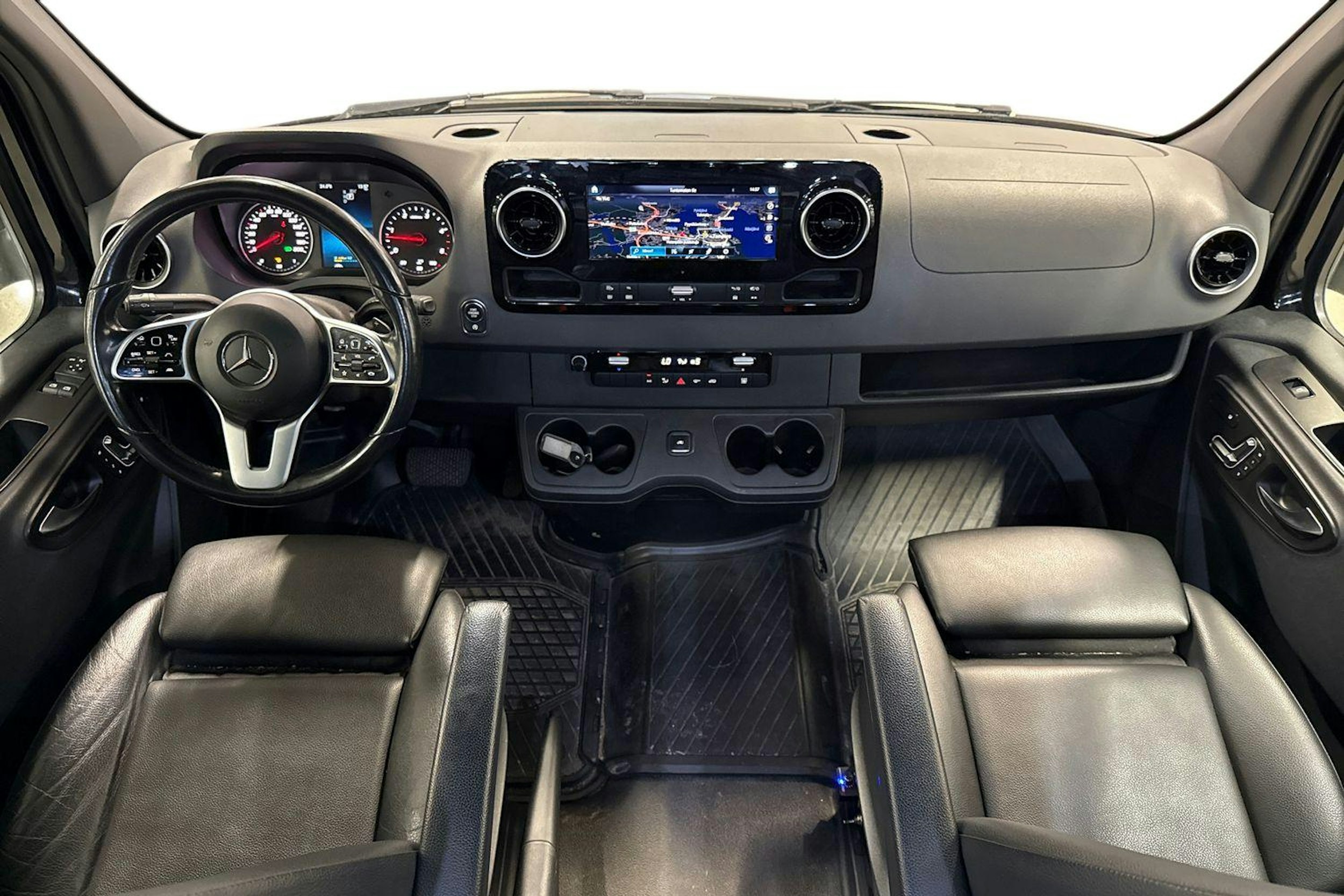 Musta Mercedes-Benz SPRINTER 2020 kuva 9.