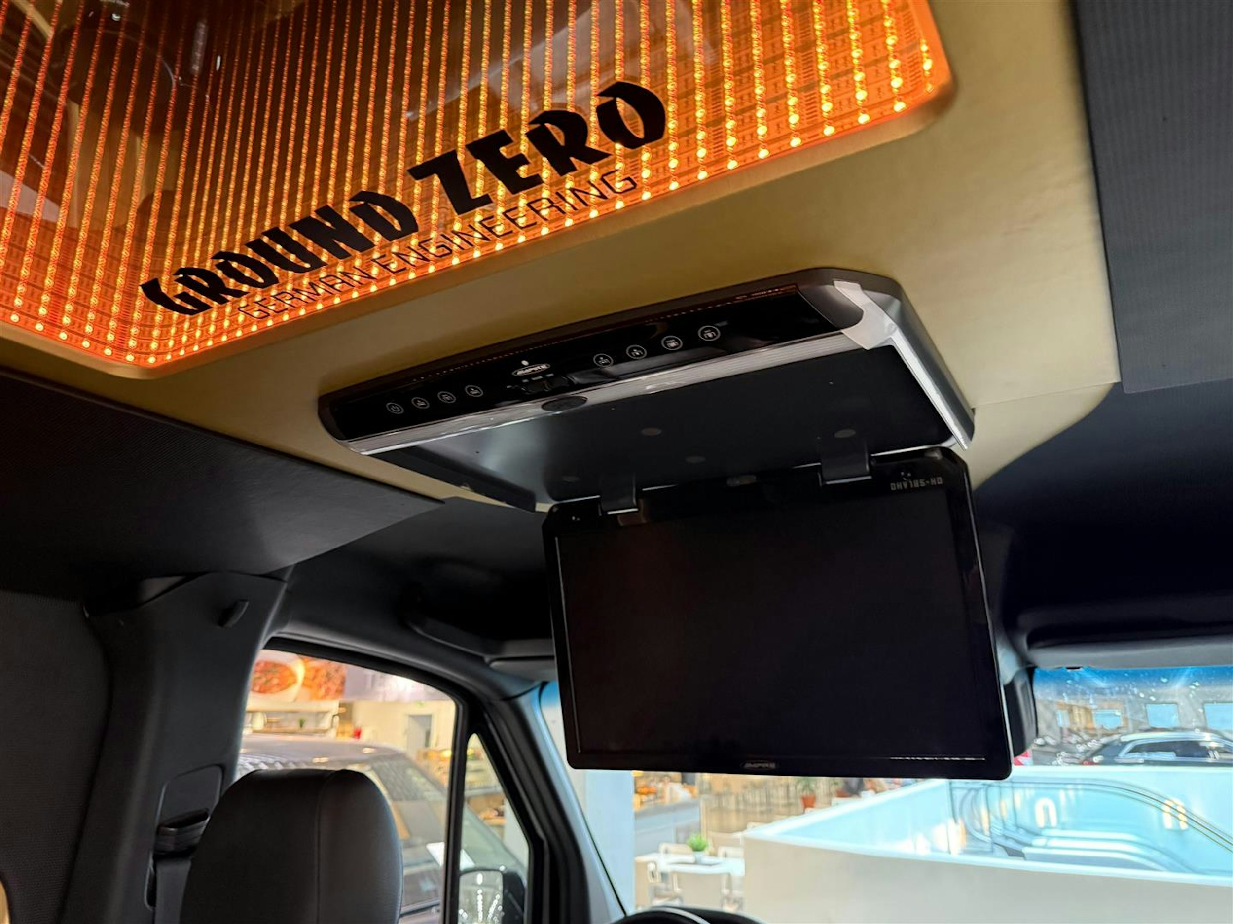musta Mercedes-Benz Sprinter 2020 kuva 5.