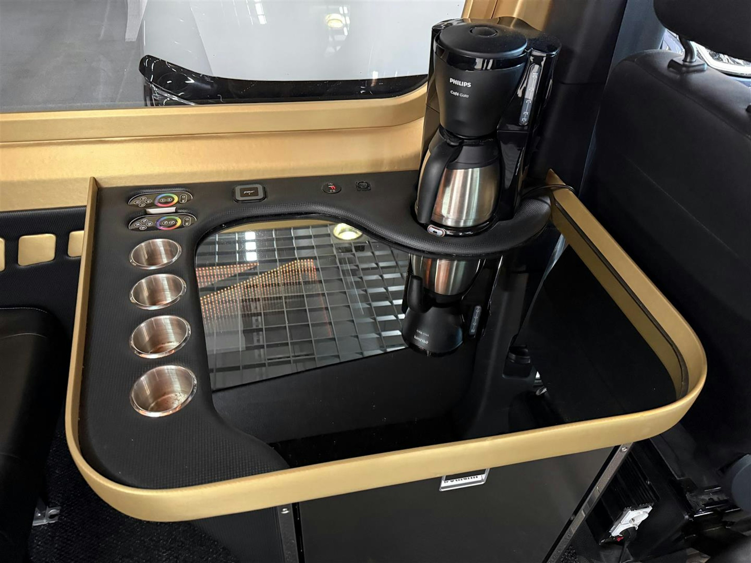 musta Mercedes-Benz Sprinter 2020 kuva 7.