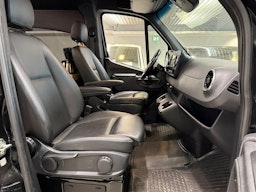 musta Mercedes-Benz Sprinter 2020 kuva 10.