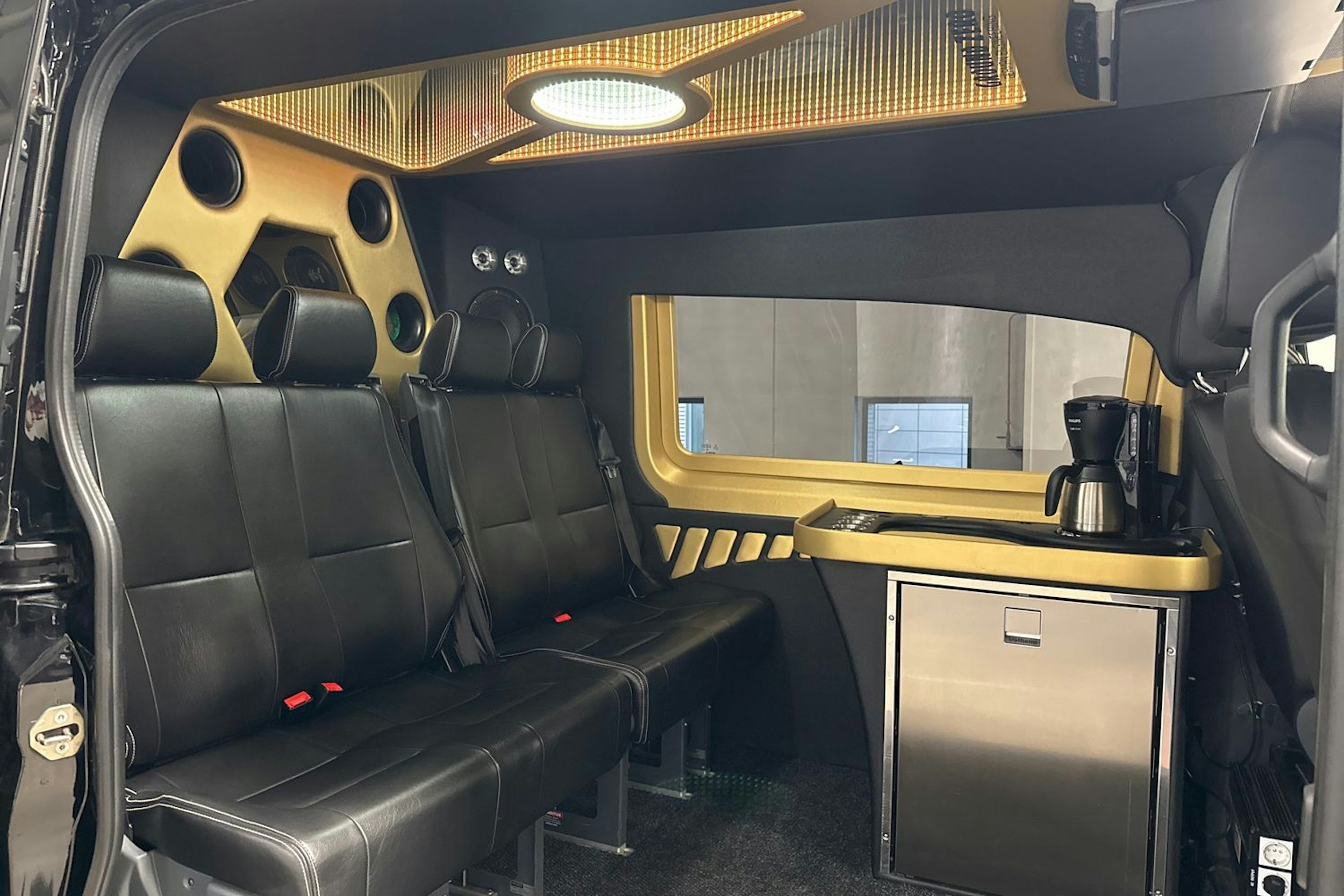 musta Mercedes-Benz Sprinter 2020 kuva 17.