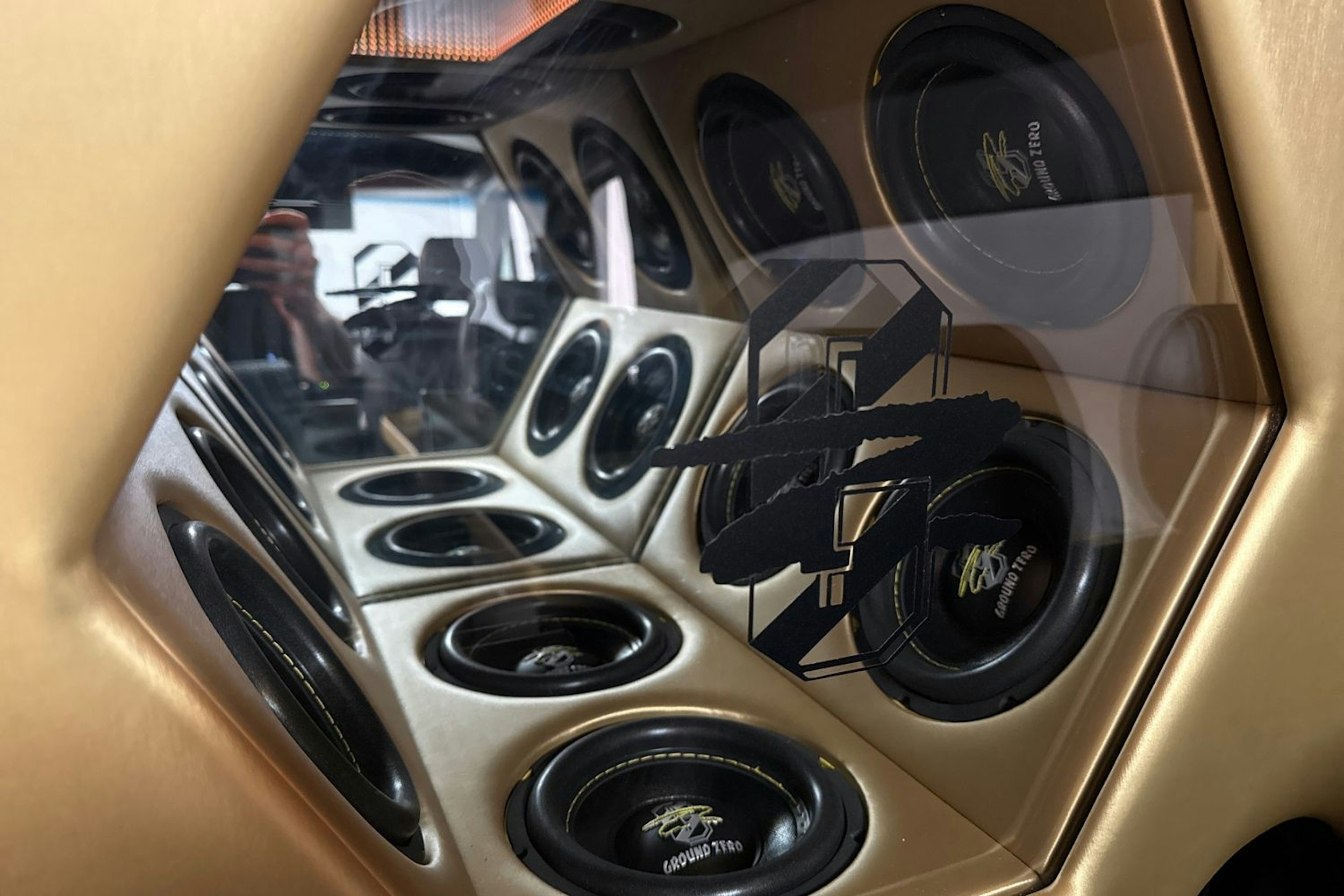 musta Mercedes-Benz Sprinter 2020 kuva 21.