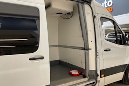 valkoinen Mercedes-Benz Sprinter 2020 kuva 14.