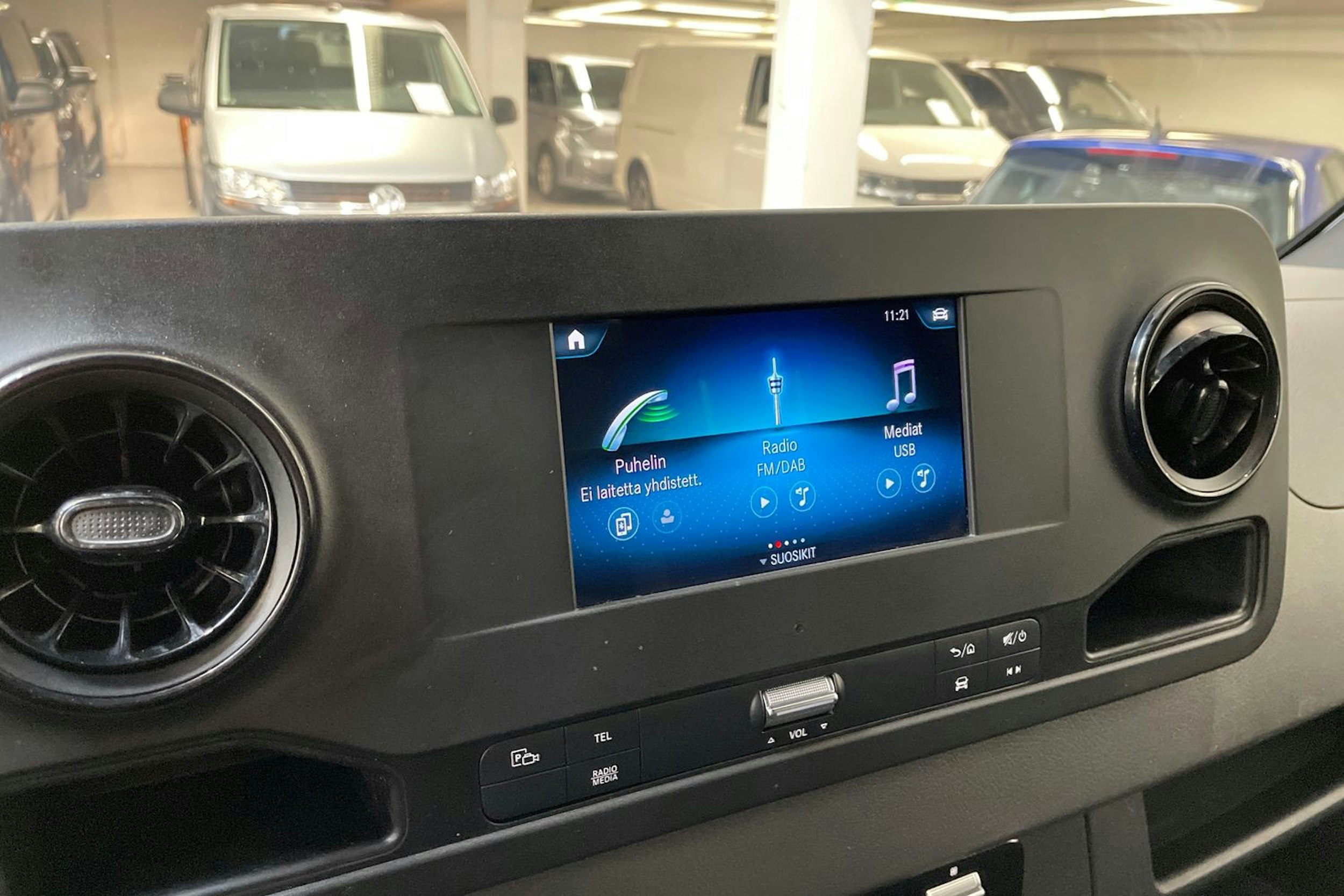valkoinen Mercedes-Benz Sprinter 2020 kuva 18.