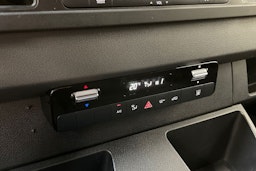 valkoinen Mercedes-Benz Sprinter 2020 kuva 19.