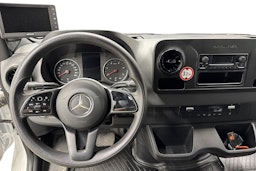 valkoinen Mercedes-Benz Sprinter 2020 kuva 9.