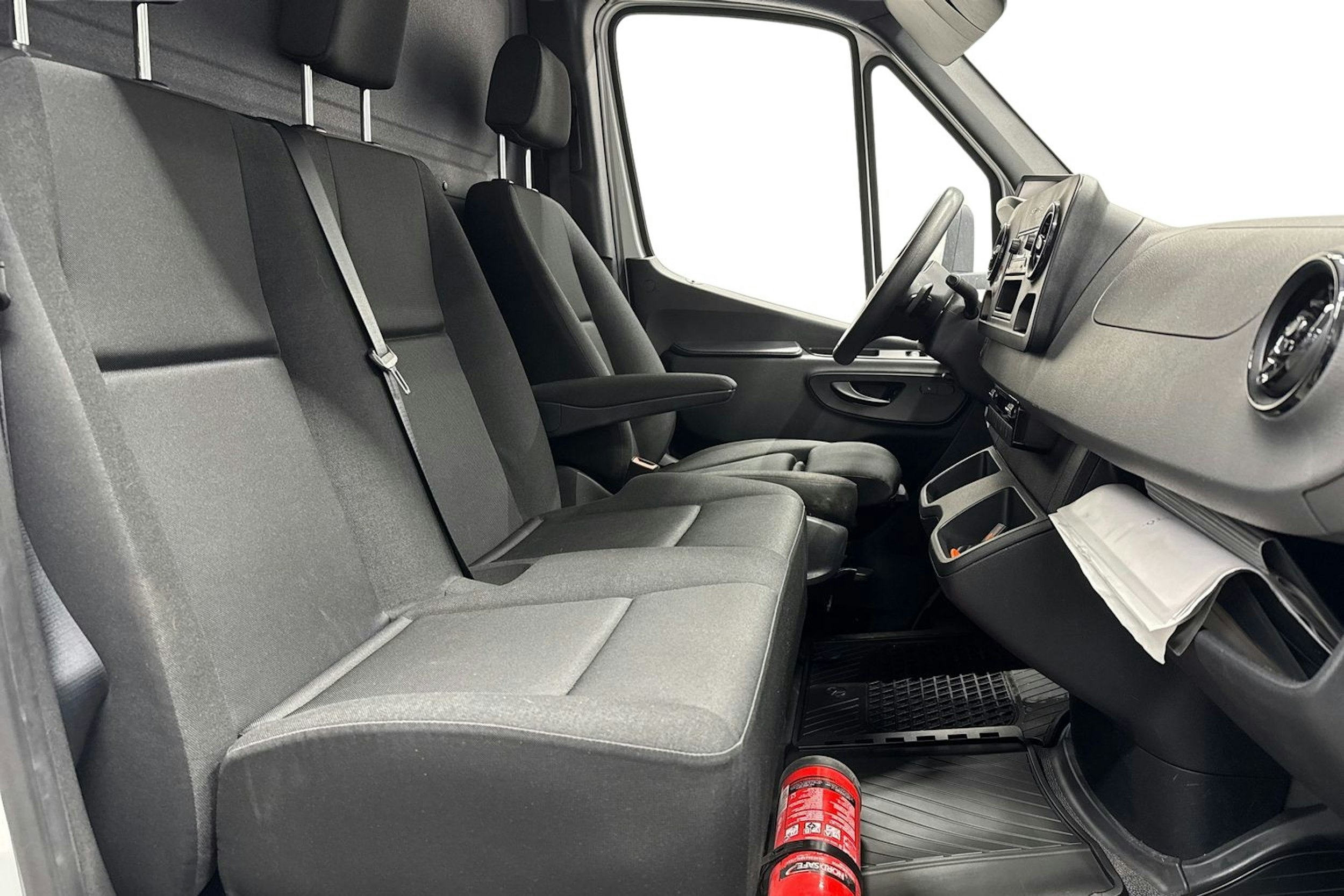 valkoinen Mercedes-Benz Sprinter 2020 kuva 10.