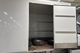 valkoinen Mercedes-Benz Sprinter 2020 kuva 13.