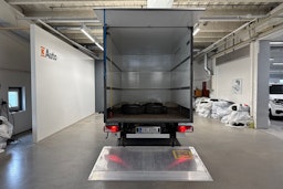 valkoinen Mercedes-Benz Sprinter 2020 kuva 22.