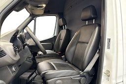 valkoinen Mercedes-Benz Sprinter 2020 kuva 8.