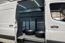 valkoinen Mercedes-Benz Sprinter 2020 kuva 13.