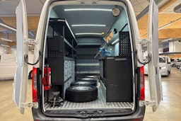 valkoinen Mercedes-Benz Sprinter 2020 kuva 15.