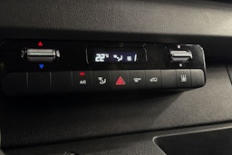 valkoinen Mercedes-Benz Sprinter 2020 kuva 29.