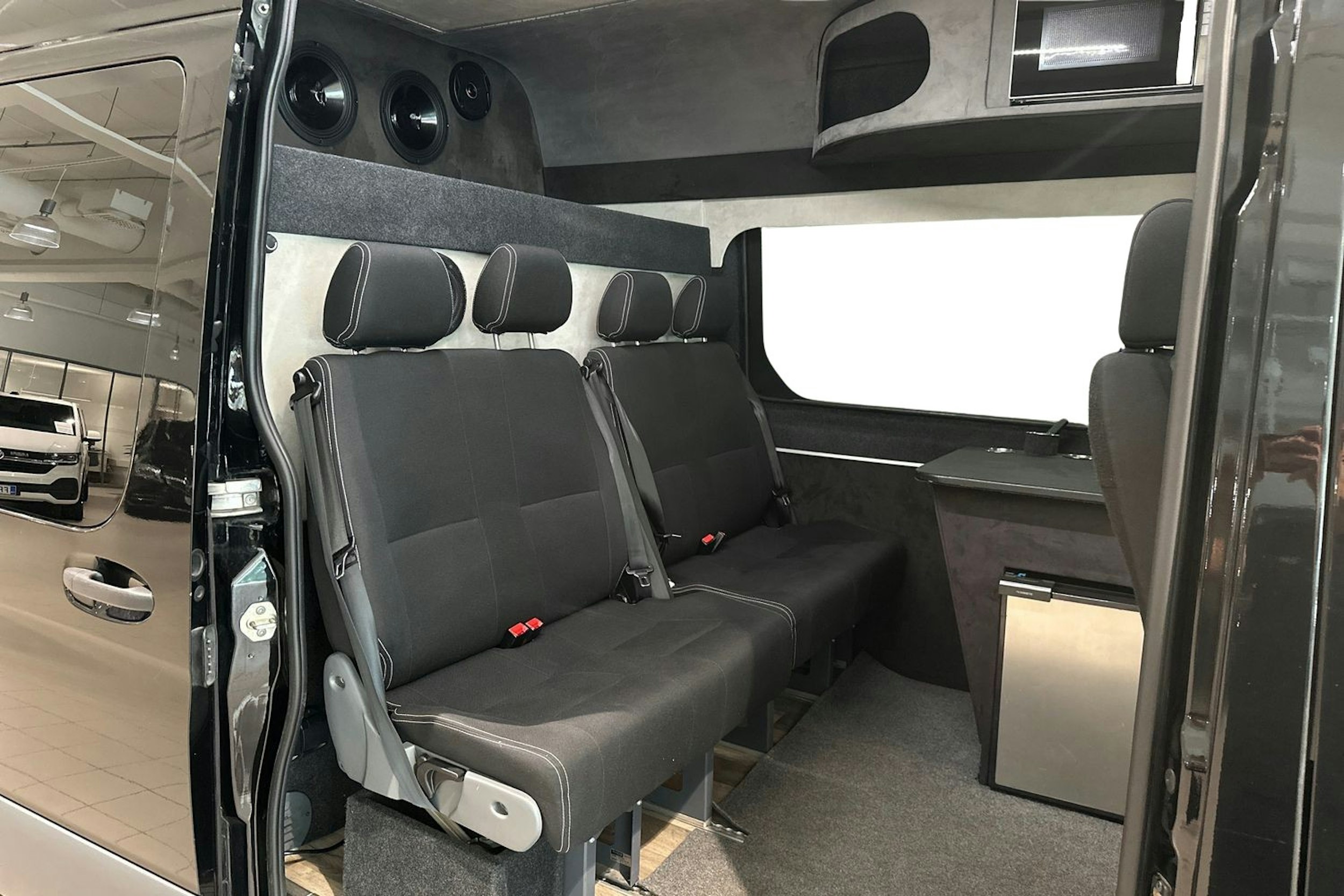 Musta Mercedes-Benz SPRINTER 2020 kuva 10.