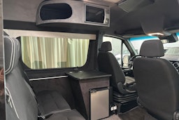 Musta Mercedes-Benz SPRINTER 2020 kuva 14.