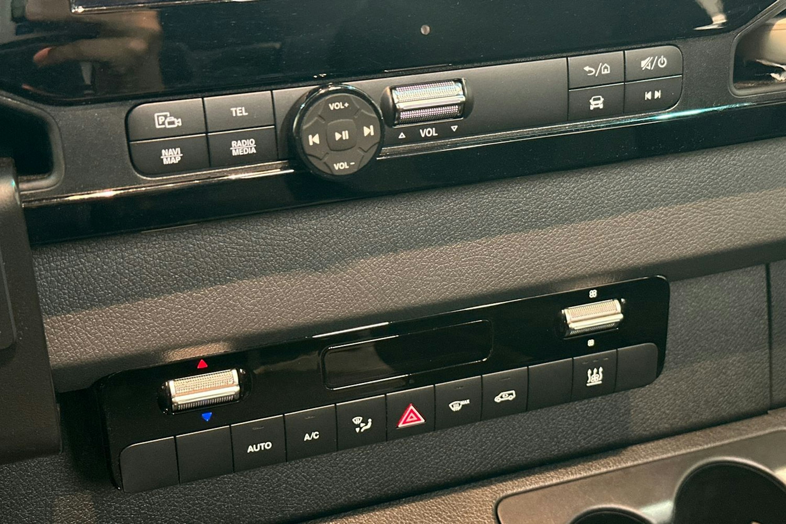 Musta Mercedes-Benz SPRINTER 2020 kuva 29.
