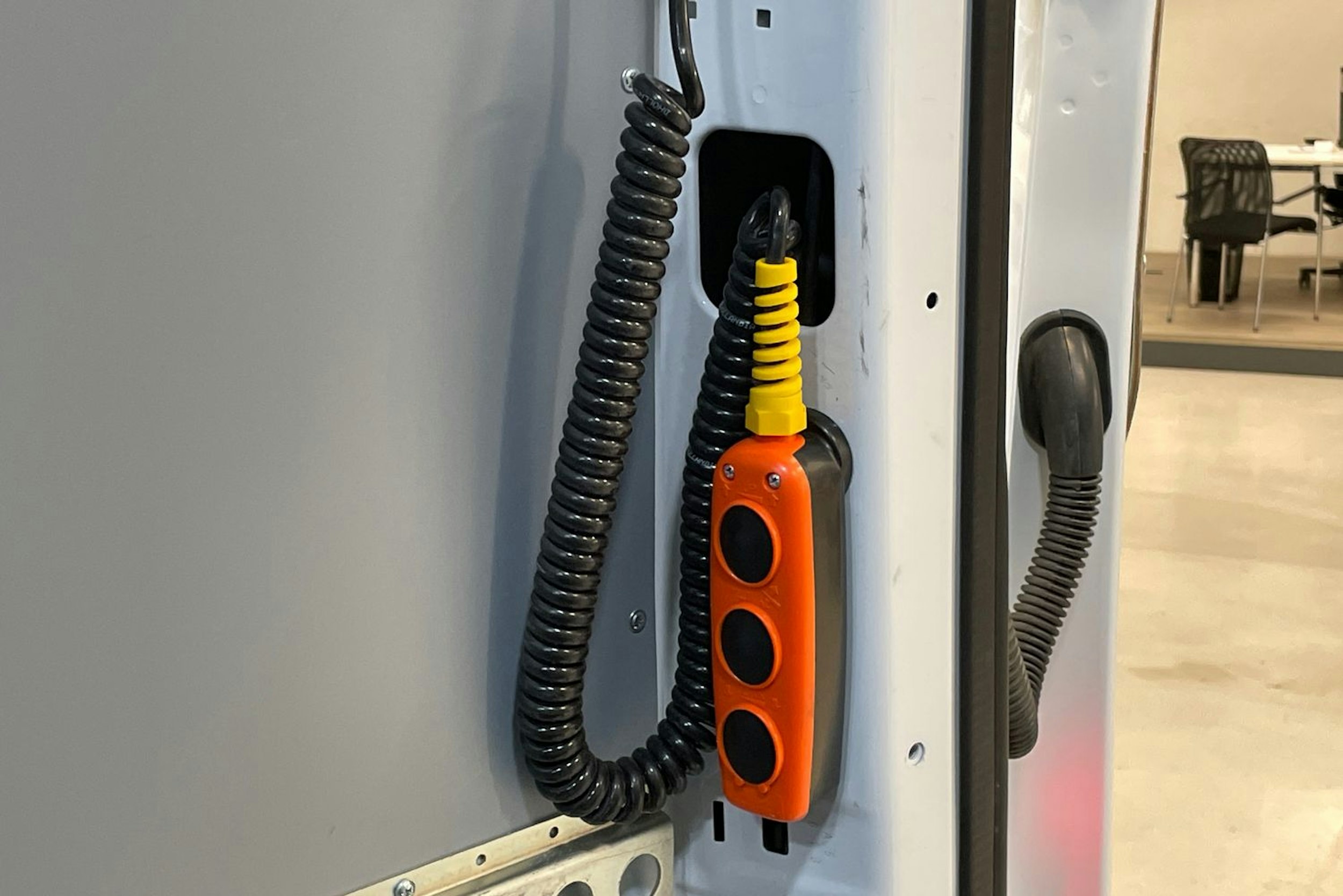 valkoinen Mercedes-Benz Sprinter 2020 kuva 13.