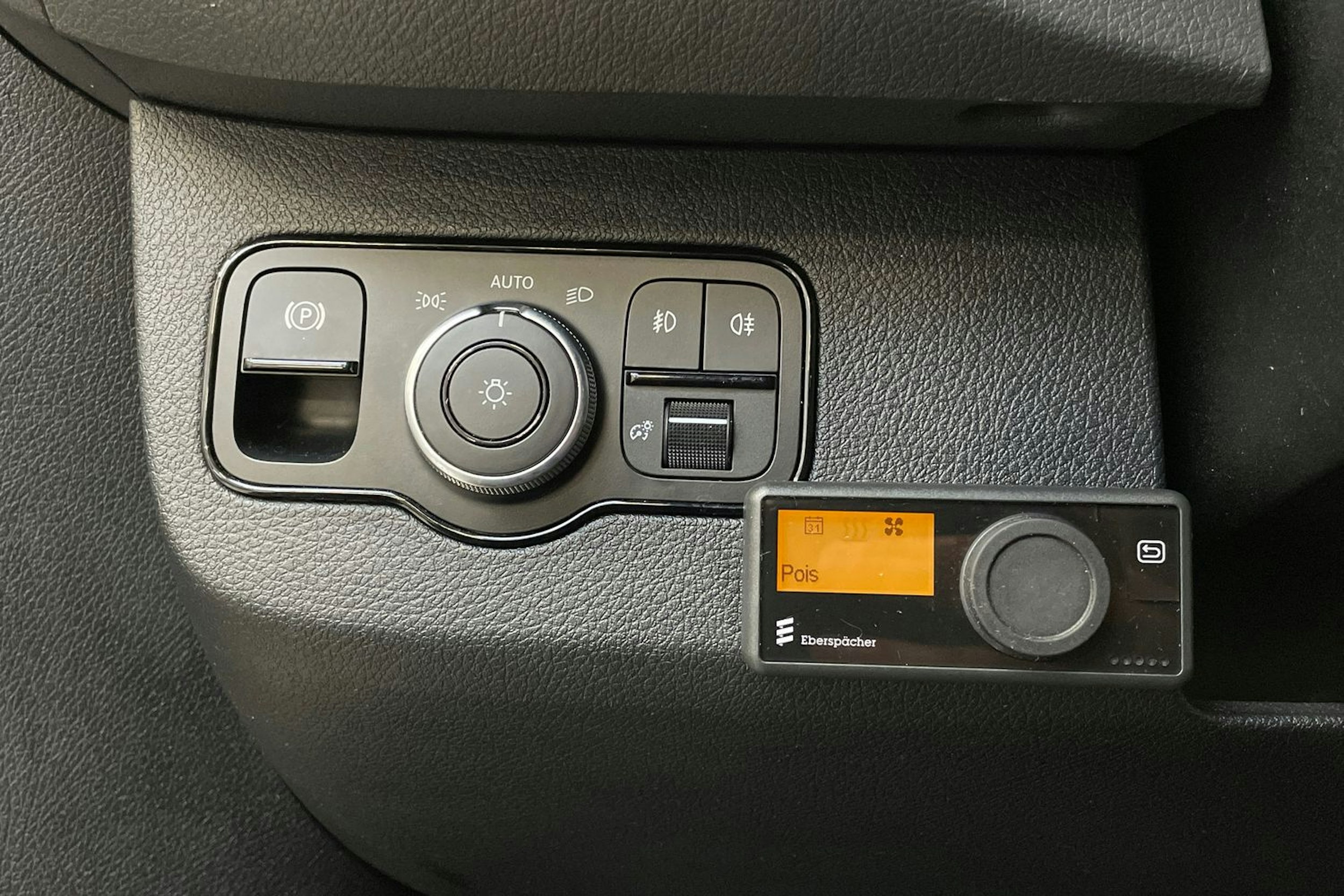 valkoinen Mercedes-Benz Sprinter 2020 kuva 15.