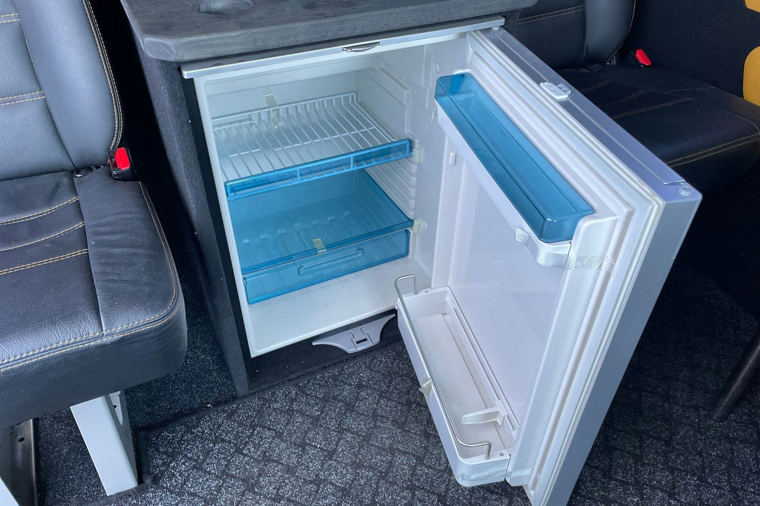 Harmaa Mercedes-Benz SPRINTER 2020 kuva 29.
