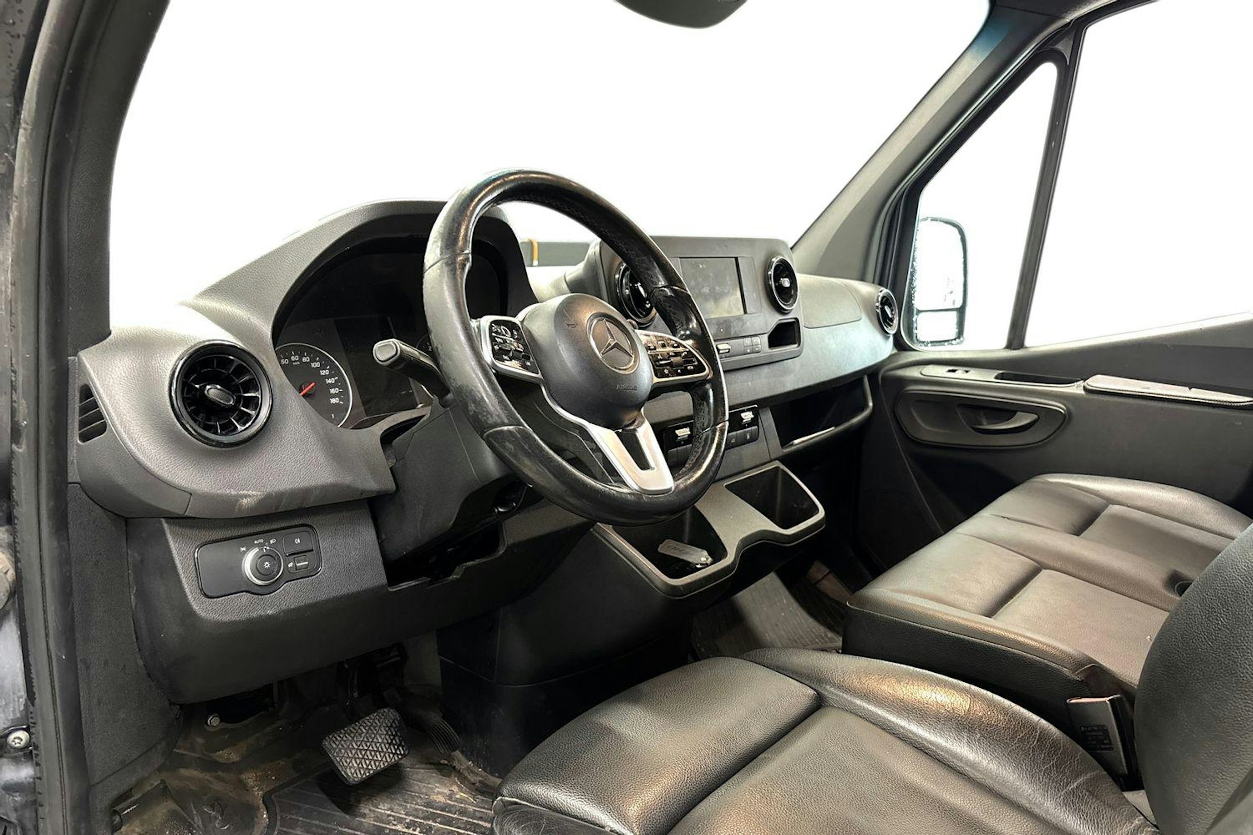 harmaa Mercedes-Benz Sprinter 2020 kuva 3.