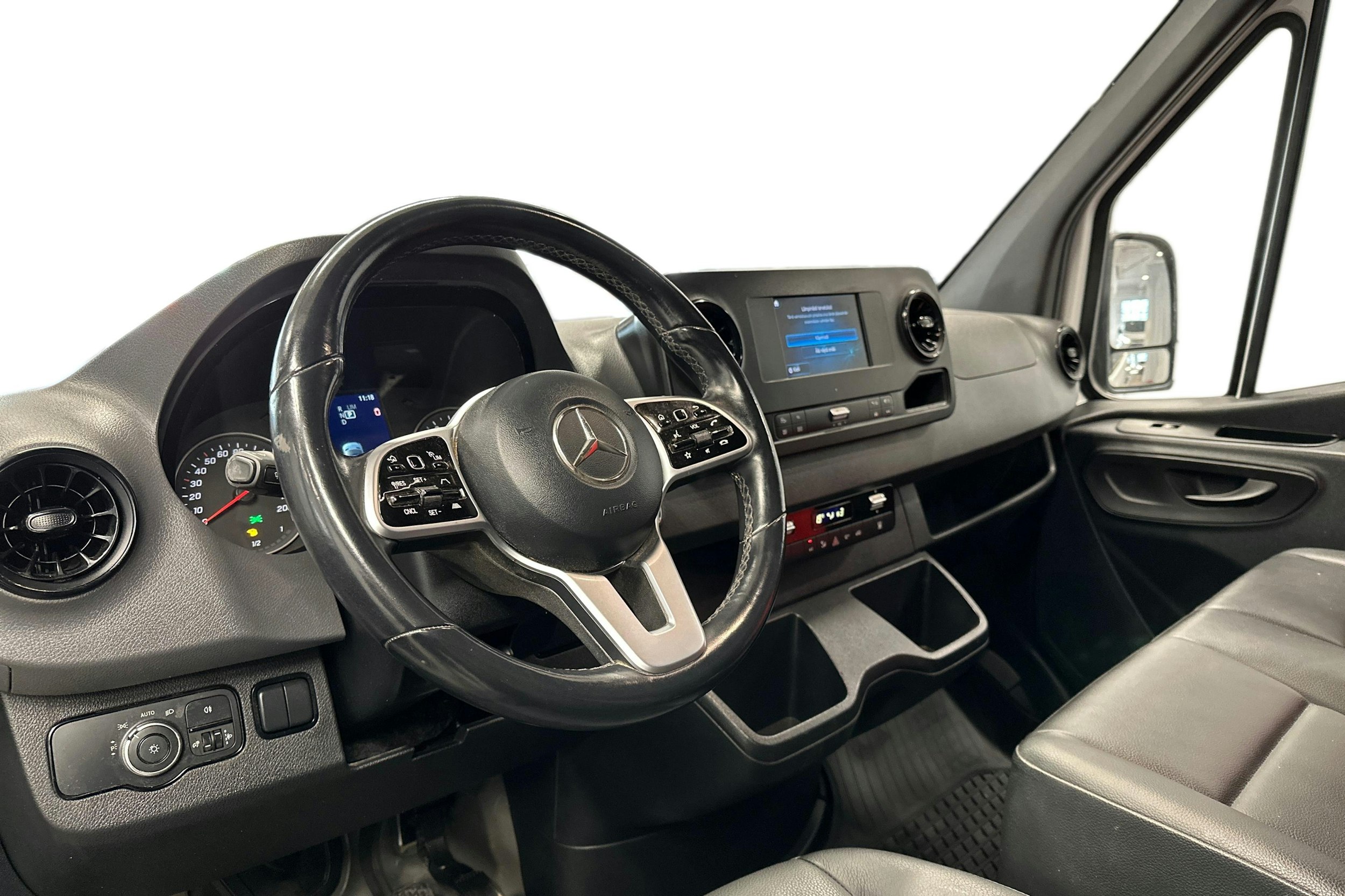 valkoinen Mercedes-Benz Sprinter 2021 kuva 3.