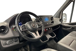 valkoinen Mercedes-Benz Sprinter 2021 kuva 3.