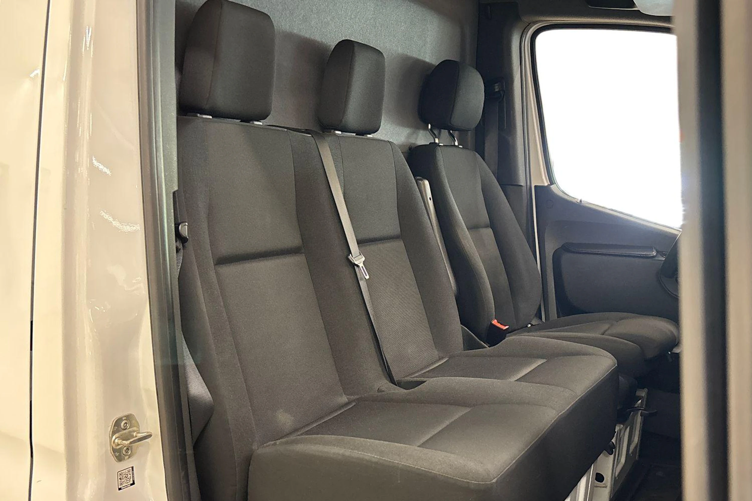 valkoinen Mercedes-Benz Sprinter 2021 kuva 11.