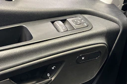 valkoinen Mercedes-Benz Sprinter 2021 kuva 13.