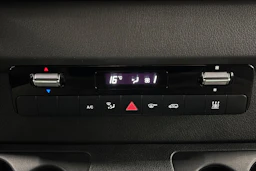 valkoinen Mercedes-Benz Sprinter 2021 kuva 23.