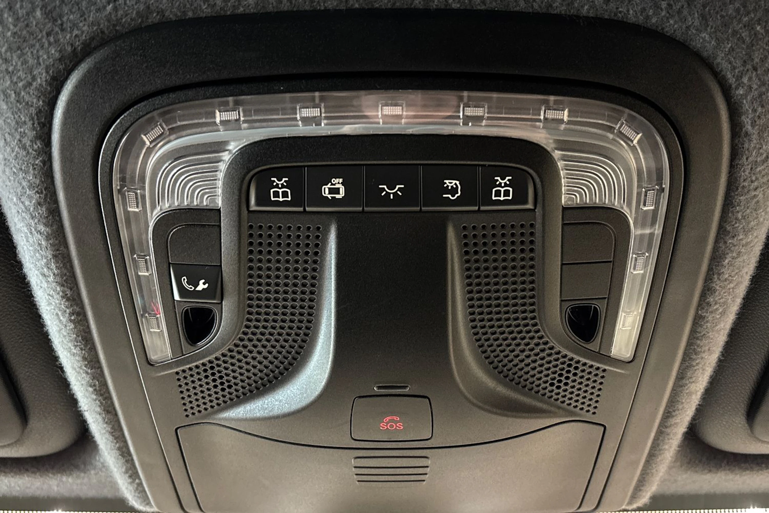 valkoinen Mercedes-Benz Sprinter 2021 kuva 24.