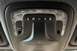 valkoinen Mercedes-Benz Sprinter 2021 kuva 24.