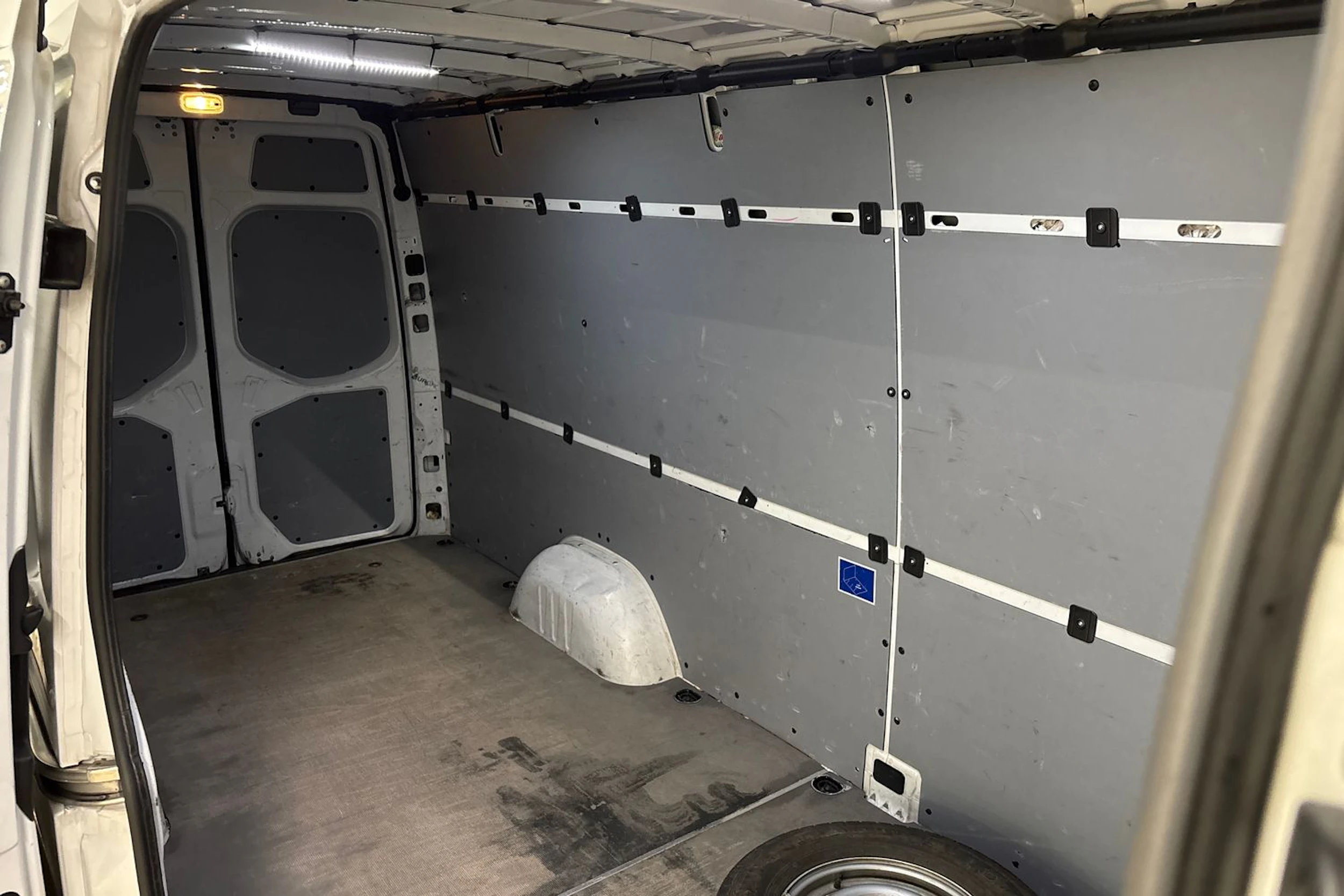 valkoinen Mercedes-Benz Sprinter 2021 kuva 25.