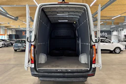 valkoinen Mercedes-Benz Sprinter 2021 kuva 27.